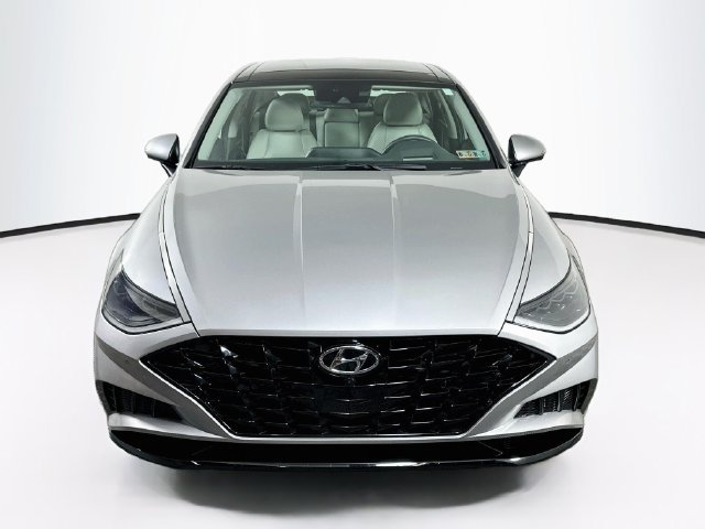Used 2020 Hyundai Sonata Limited FWD image 2