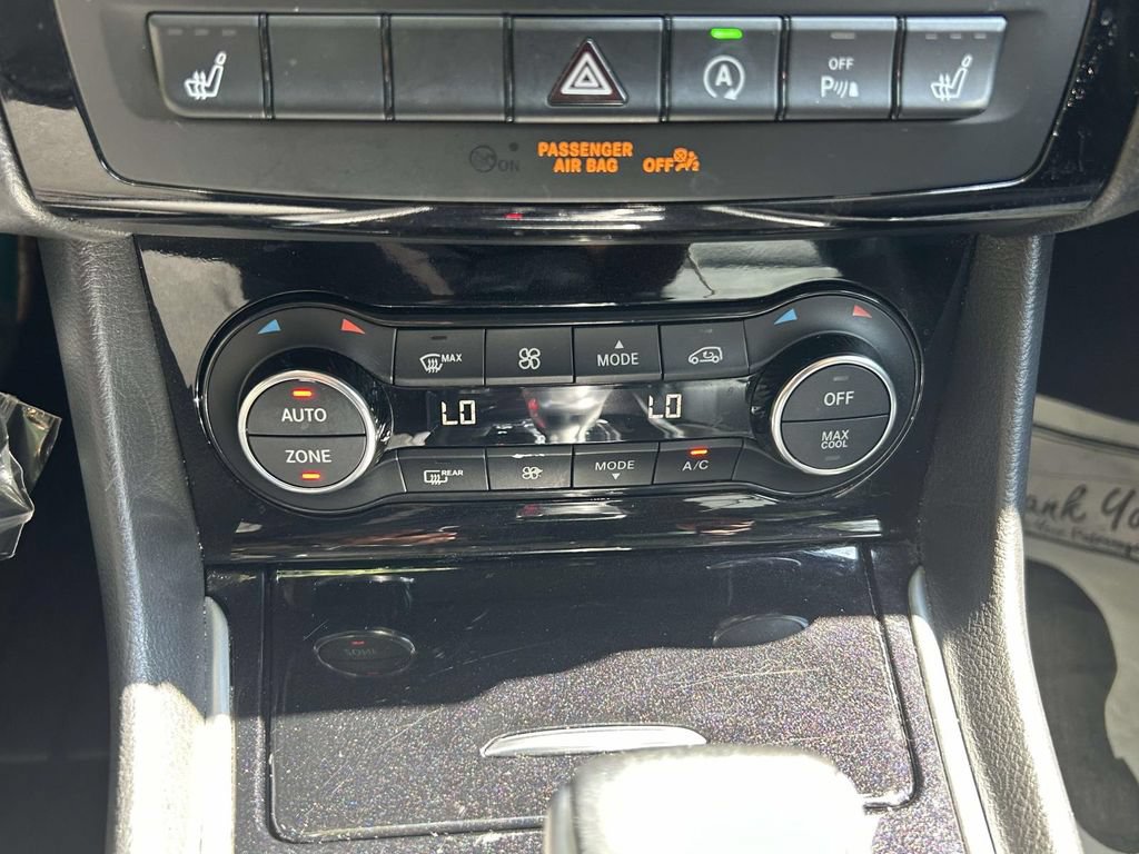 Used 2018 INFINITI QX30 Premium w/ Navigation Package FWD image 17