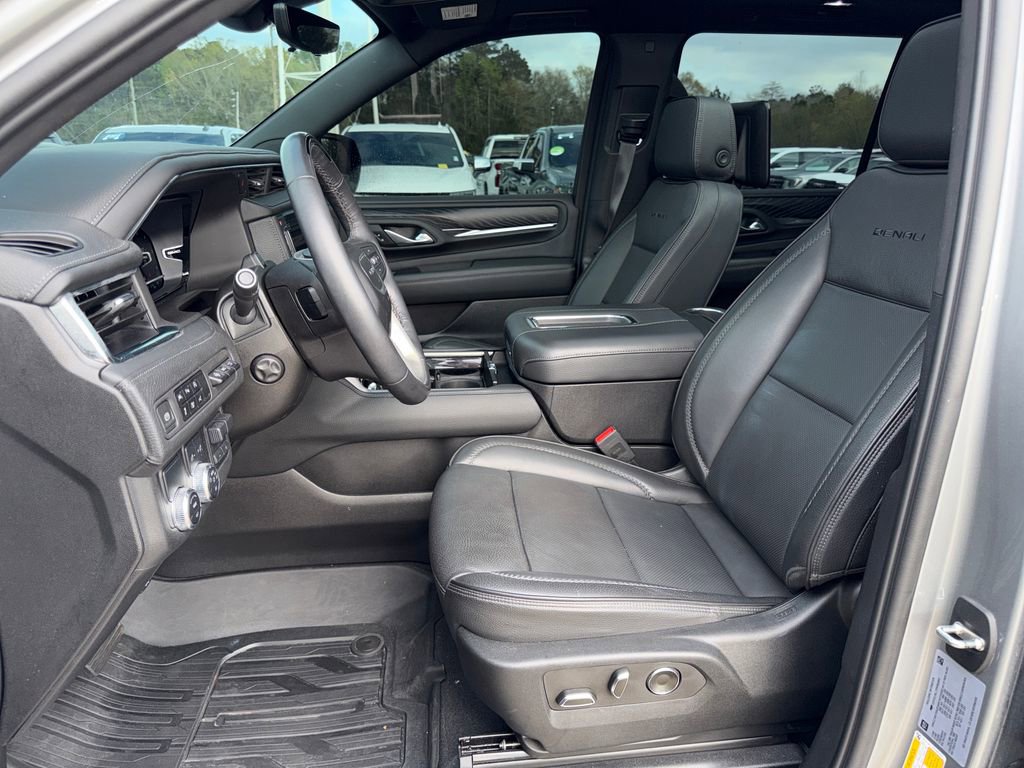 Certified 2023 GMC Yukon XL Denali w/ Denali Reserve Package RWD image 21