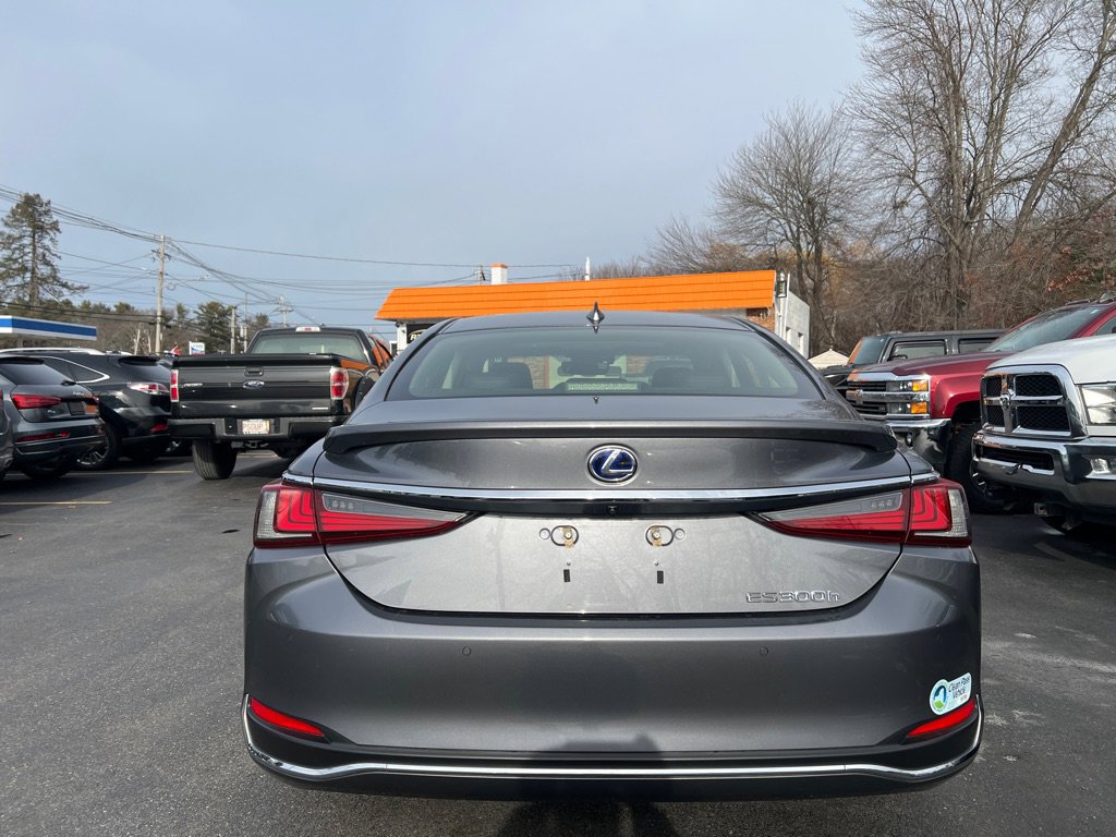 Used 2019 Lexus ES 300h image 4