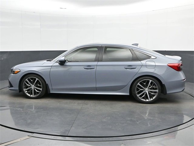 Used 2022 Honda Civic Touring image 5