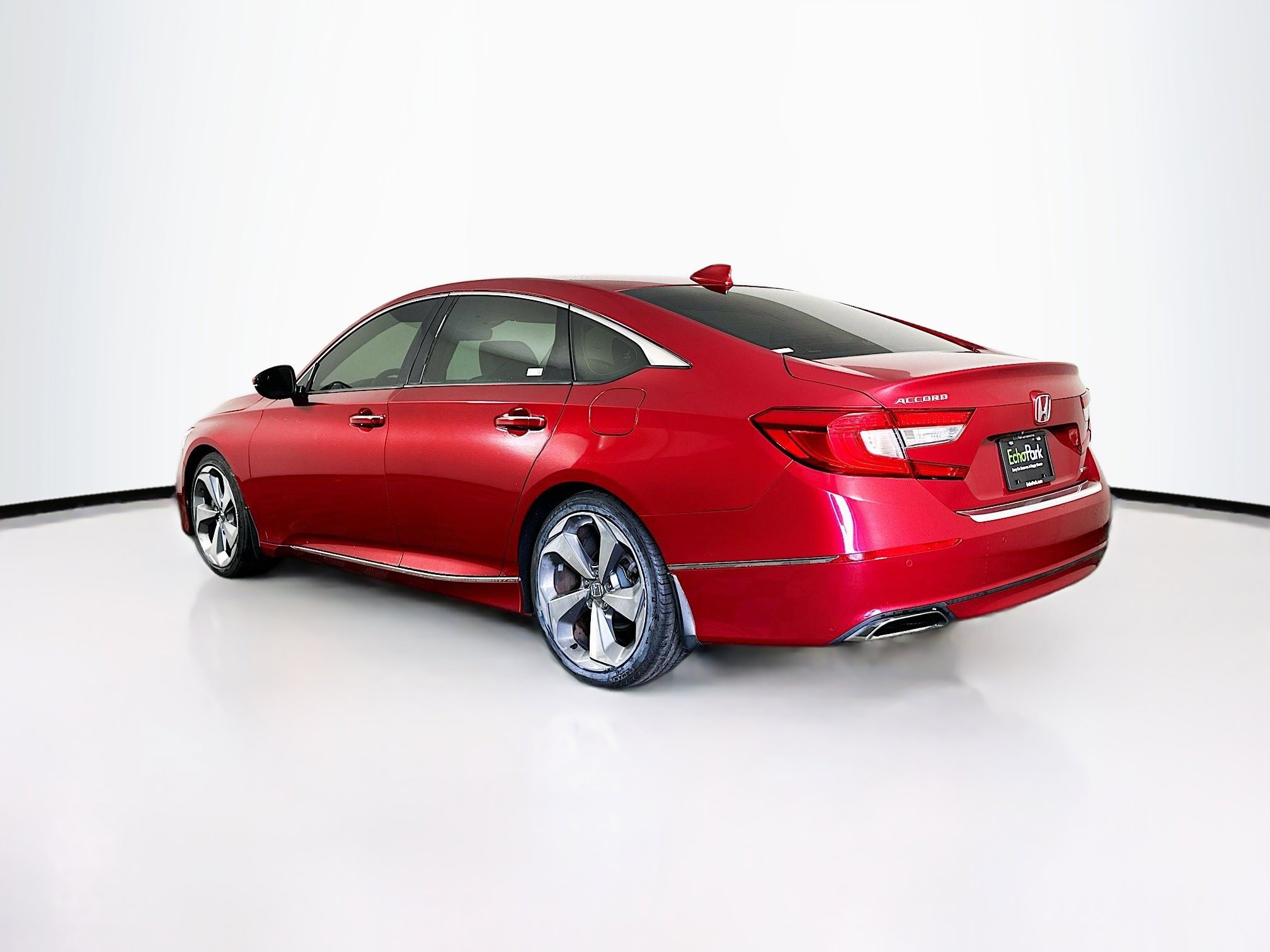 Used 2018 Honda Accord Touring image 5