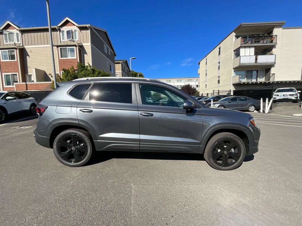 New 2026 Volkswagen Taos SEL AWD/4WD image 9