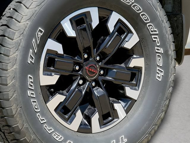 Used 2022 Nissan Frontier PRO-4X w/ Technology Package AWD/4WD image 15