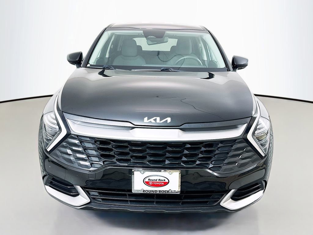 Used 2024 Kia Sportage LX image 2