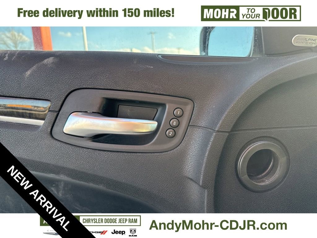 Used 2013 Chrysler 300 C image 11