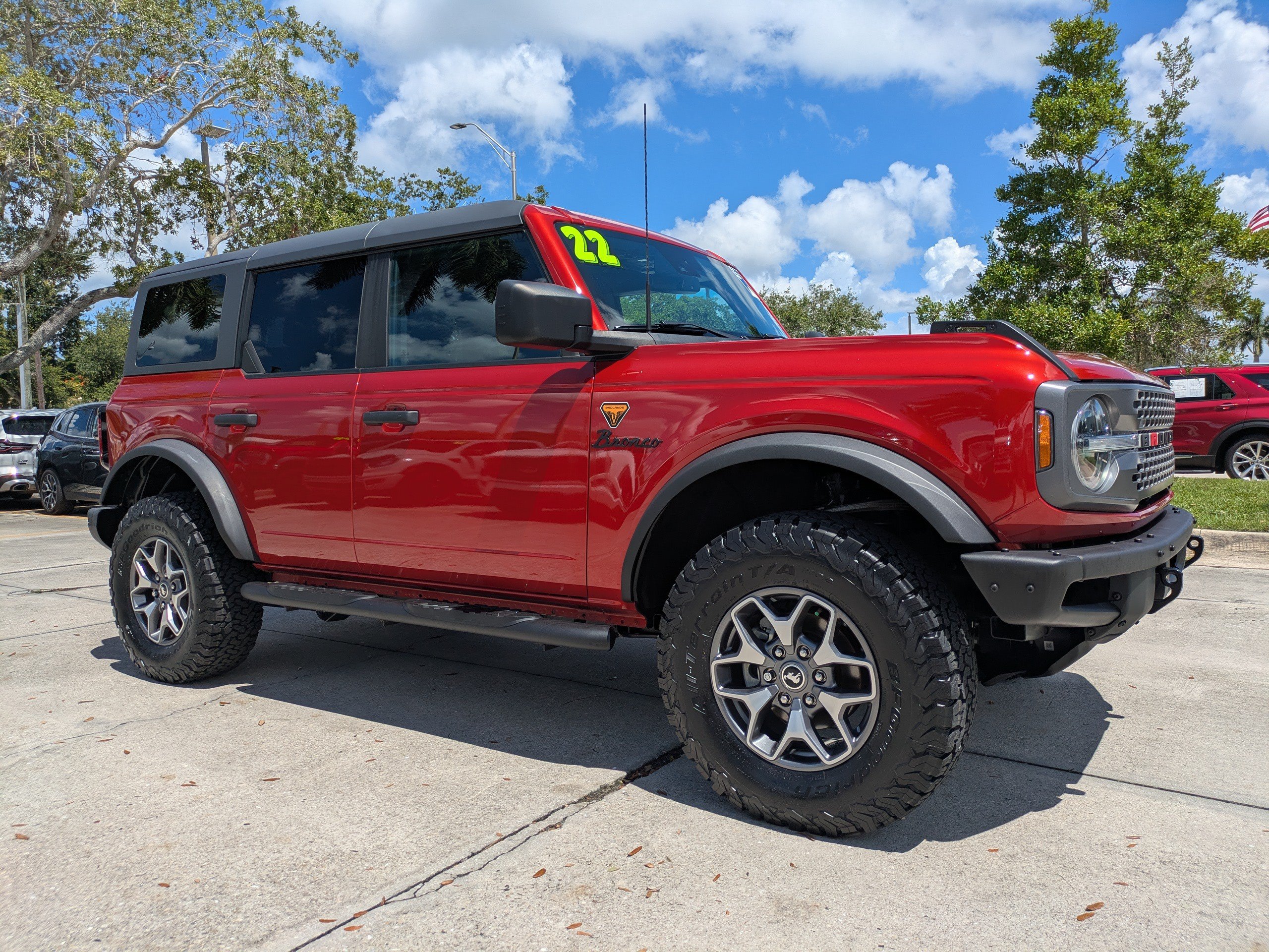 Used 2022 Ford Bronco Badlands AWD/4WD image 2