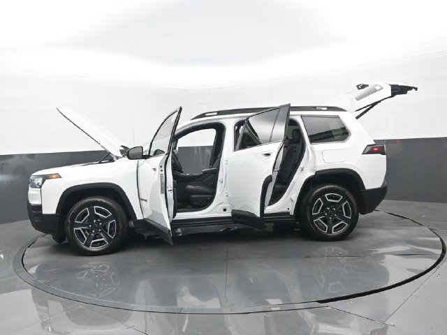Used 2026 Jeep Cherokee Limited AWD/4WD image 33