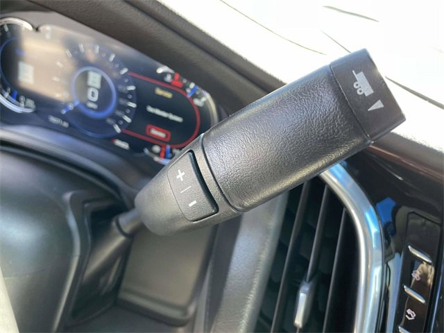 Used 2019 Cadillac Escalade Premium Luxury image 30