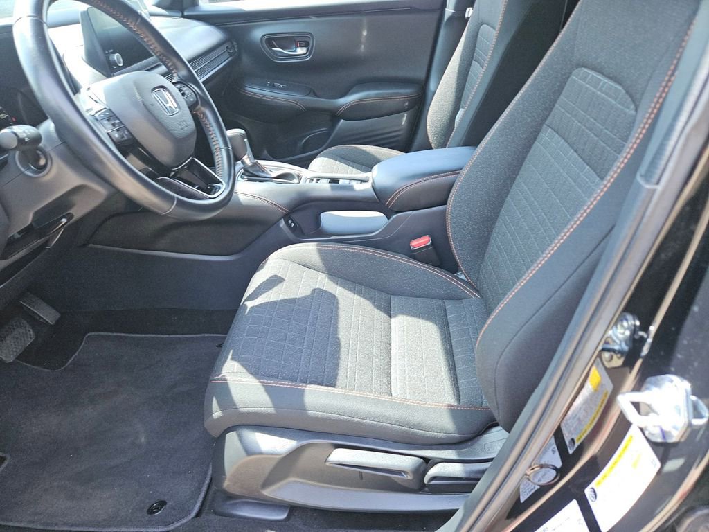 Used 2025 Honda HR-V Sport image 11