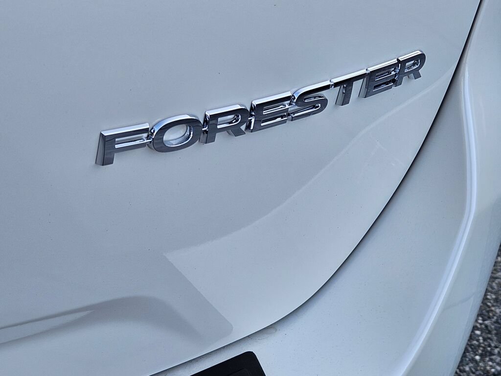 Used 2024 Subaru Forester Premium AWD/4WD image 11