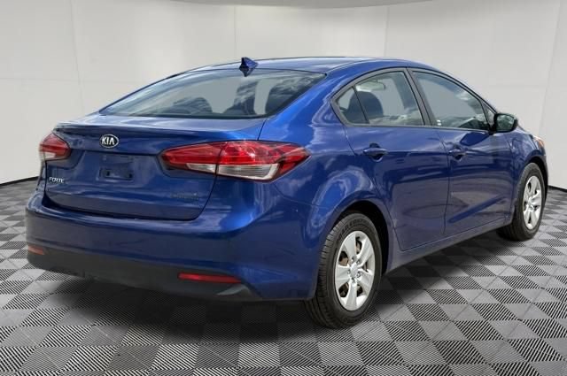 Used 2017 Kia Forte LX FWD image 12