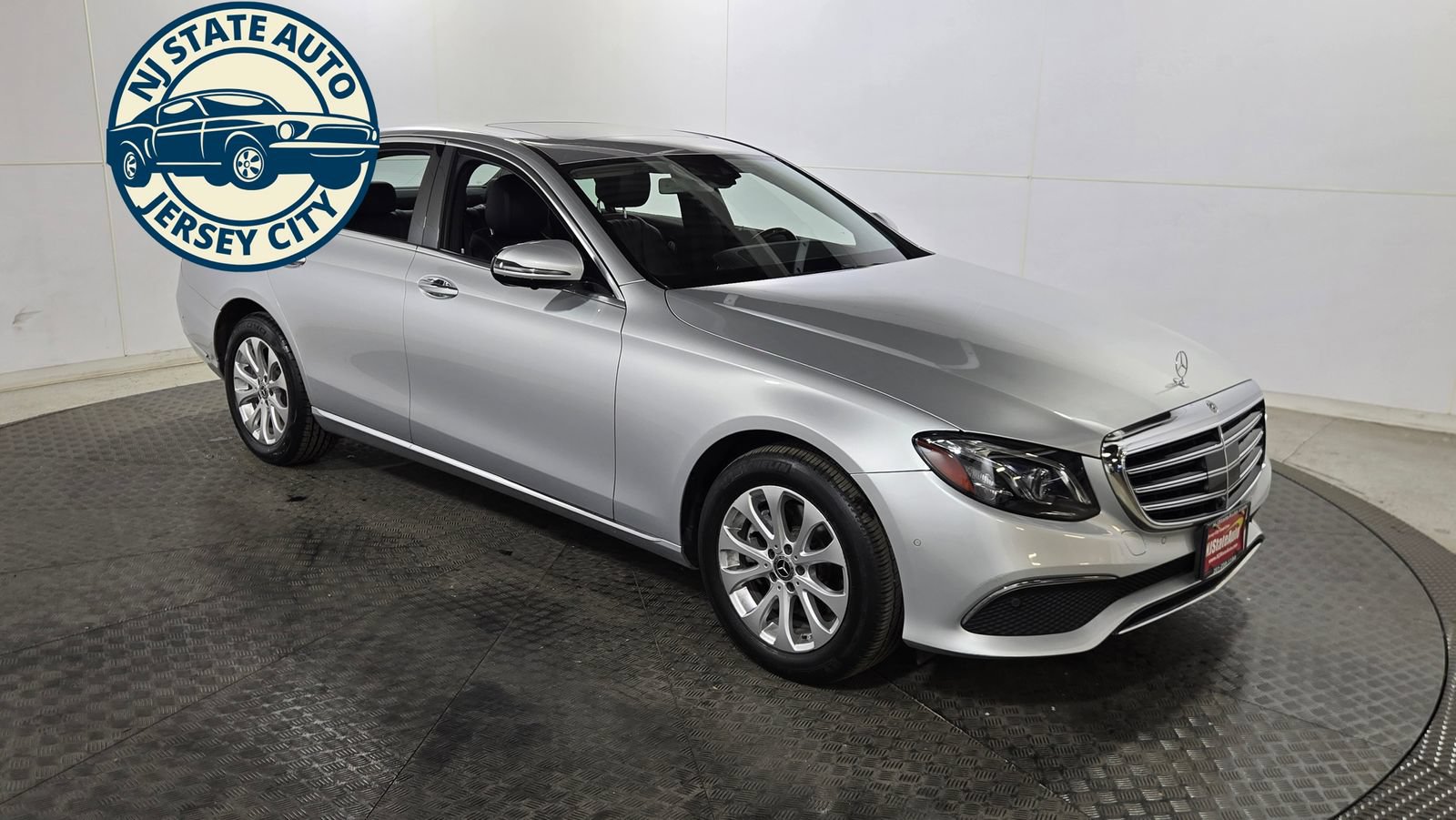 Used 2018 Mercedes-Benz E 300 4MATIC w/ Premium 3 Package (Q03) image 9