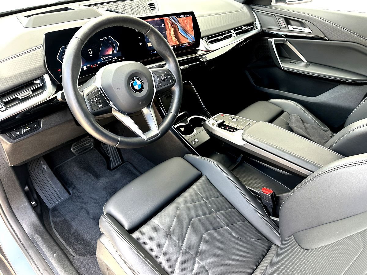 Certified 2025 BMW X2 xDrive28i image 13
