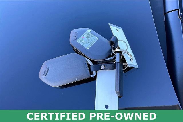 Certified 2025 Kia Carnival EX image 10