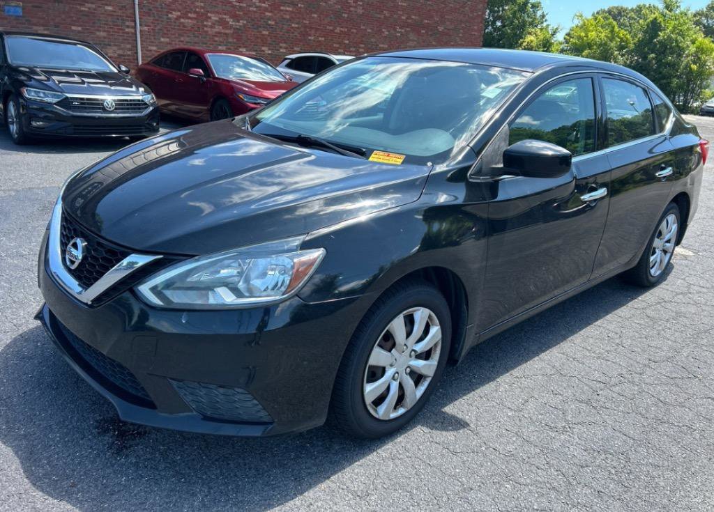 Used 2017 Nissan Sentra S image 1