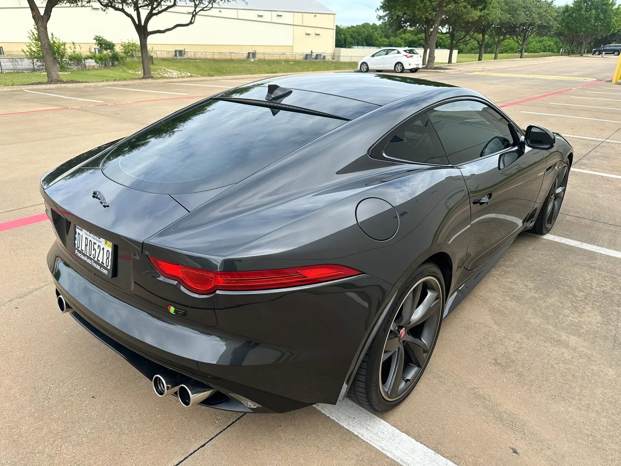 Used 2015 Jaguar F-TYPE R RWD image 8