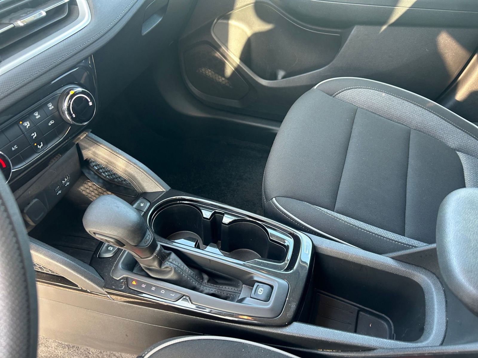 Used 2025 Chevrolet TrailBlazer LT image 39