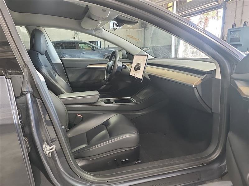 Used 2023 Tesla Model 3 Standard Range image 10
