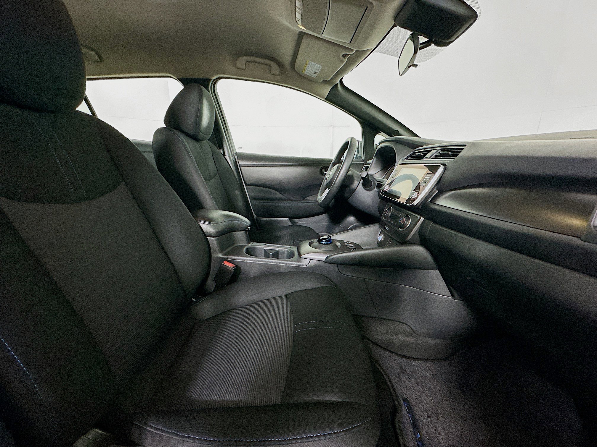 Used 2023 Nissan Leaf S image 29