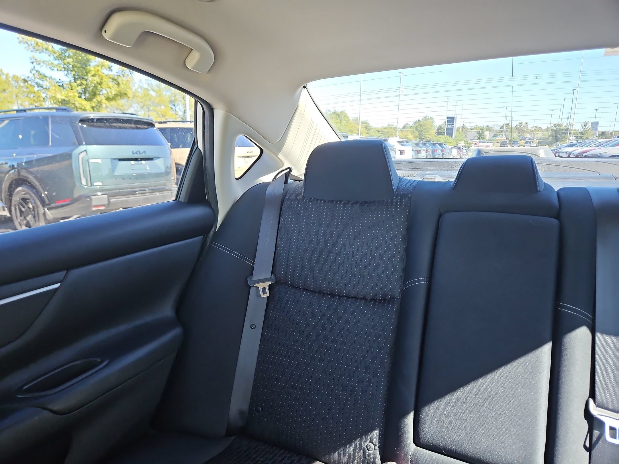 Used 2017 Nissan Altima 2.5 SV FWD image 12
