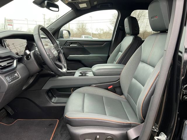 Used 2024 GMC Acadia AT4 w/ Luxury Package image 4