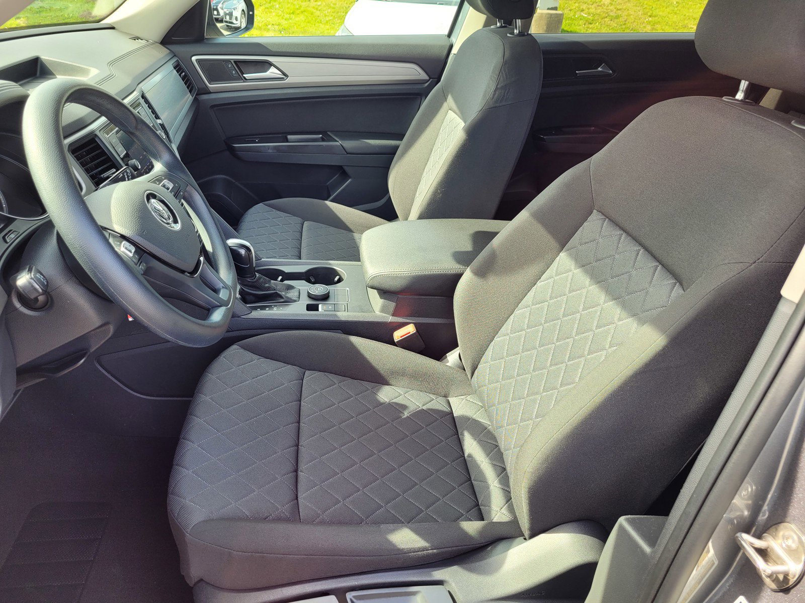 Used 2020 Volkswagen Atlas S w/ Towing Package image 9