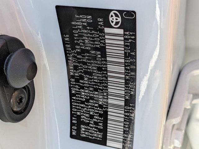 Used 2025 Toyota Corolla LE FWD image 18