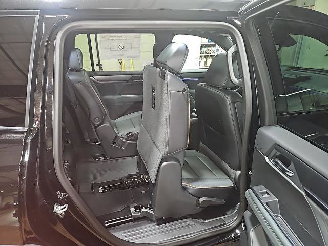 New 2026 GMC Acadia AT4 w/ Luxury Package image 29