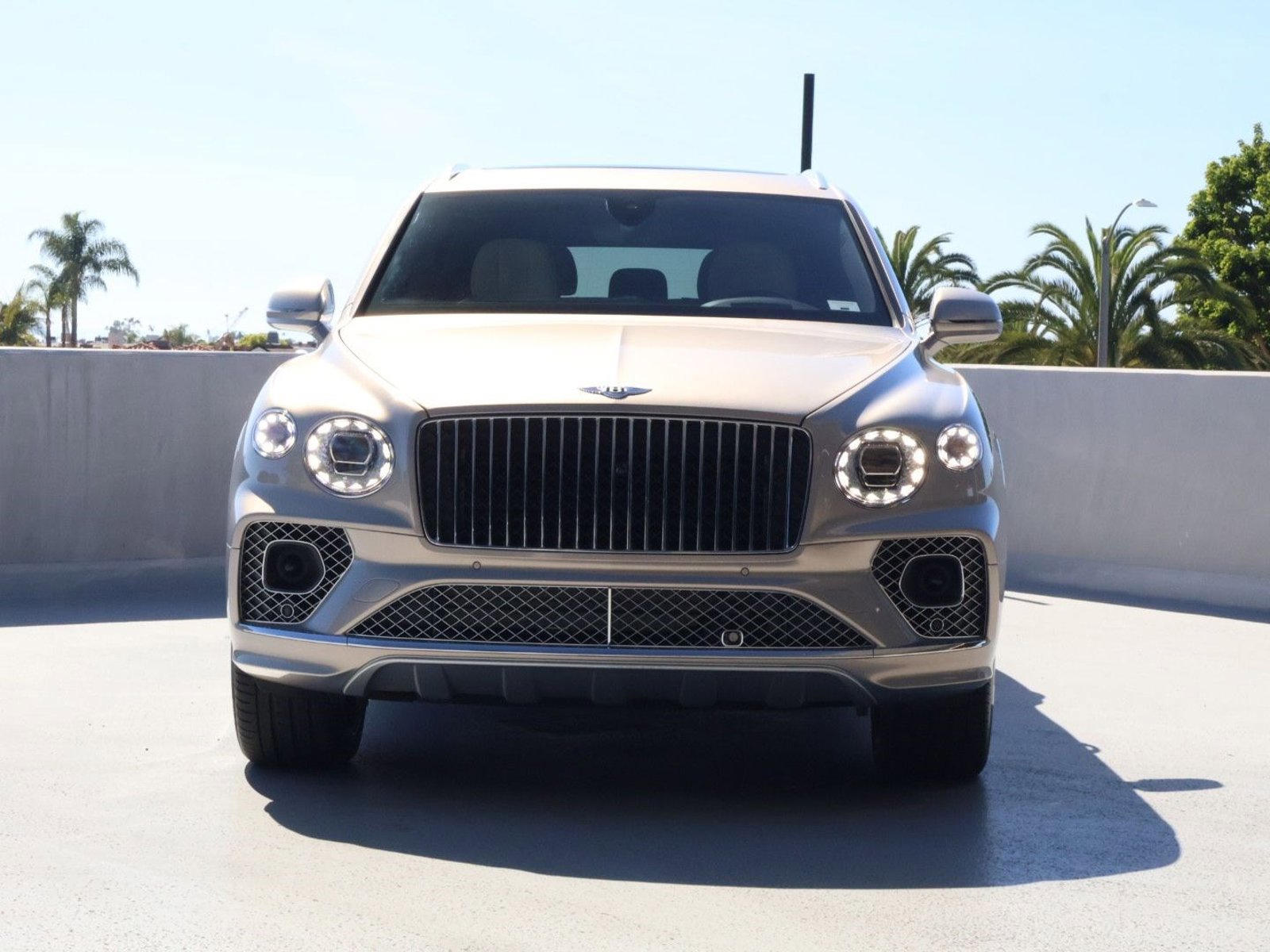 Certified 2023 Bentley Bentayga Extended Wheelbase AWD/4WD image 10