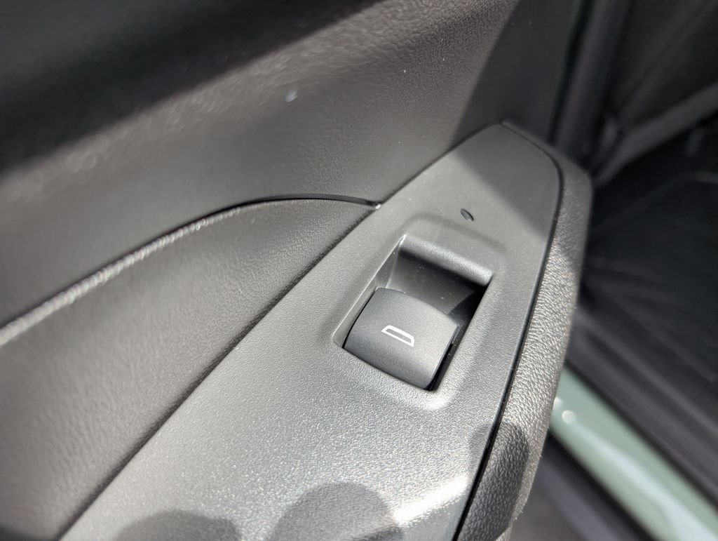New 2026 Chevrolet Trax ACTIV w/ Sunroof Package FWD image 11