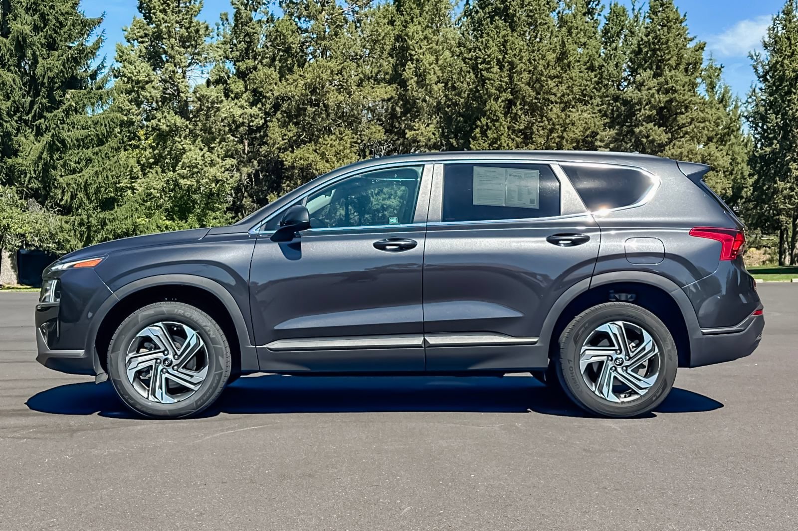 Used 2021 Hyundai Santa Fe SE w/ Cargo Package AWD/4WD image 8