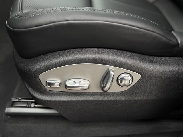 New 2026 Porsche Macan image 28