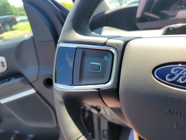 New 2025 Ford Expedition Active image 29