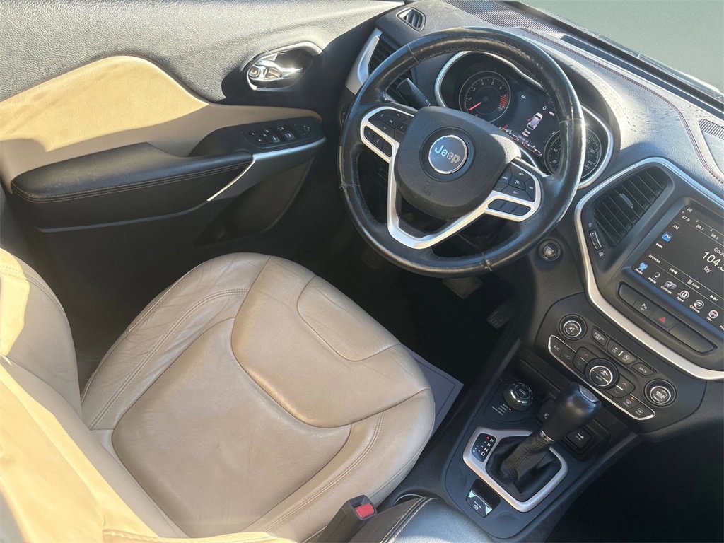 Used 2018 Jeep Cherokee Limited image 12