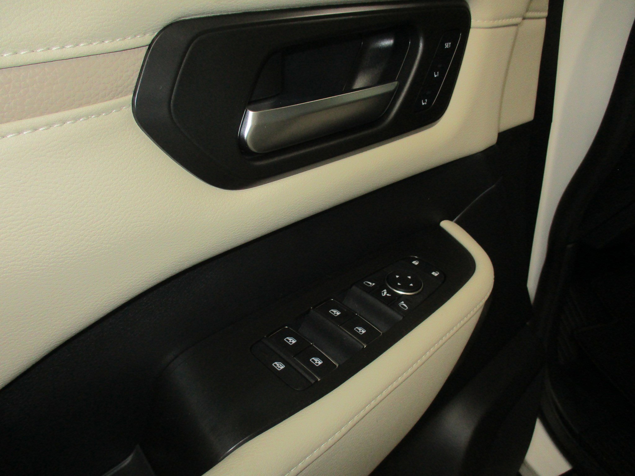 New 2026 Nissan Armada Platinum image 15