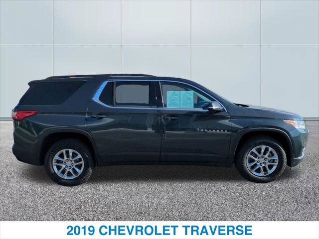 Used 2019 Chevrolet Traverse LT w/ LPO, Cargo Package FWD image 6