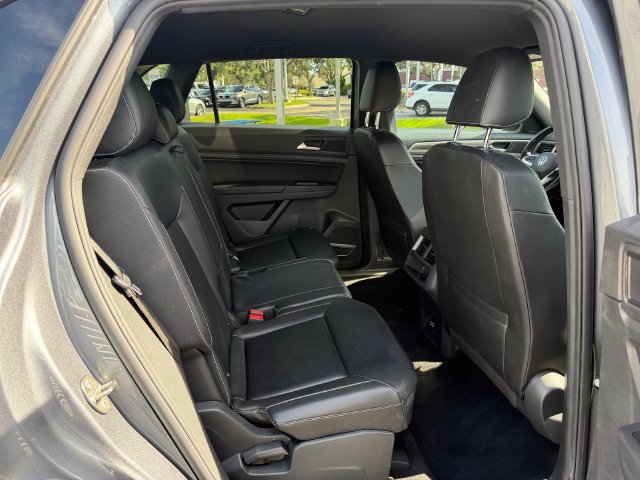 Used 2020 Volkswagen Atlas Cross Sport SE w/ Towing Package FWD image 17