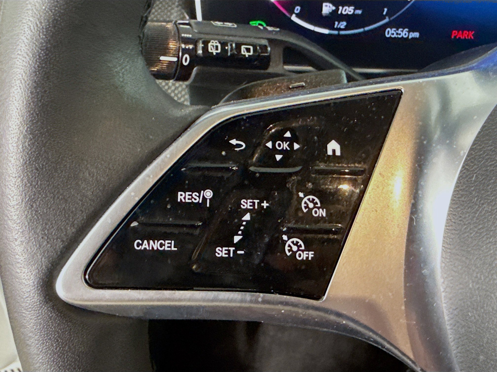 Used 2023 Mercedes-Benz GLC 300 4MATIC w/ Exclusive Trim Package image 14