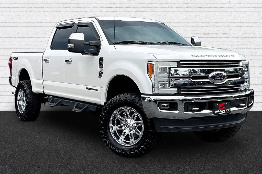 Used 2018 Ford F250 Lariat w/ Lariat Ultimate Package AWD/4WD image 3