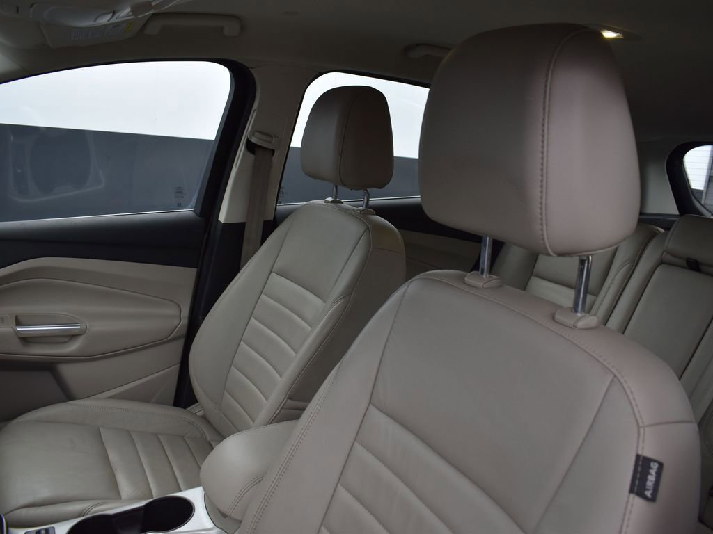 Used 2016 Ford C-MAX Energi SEL image 12