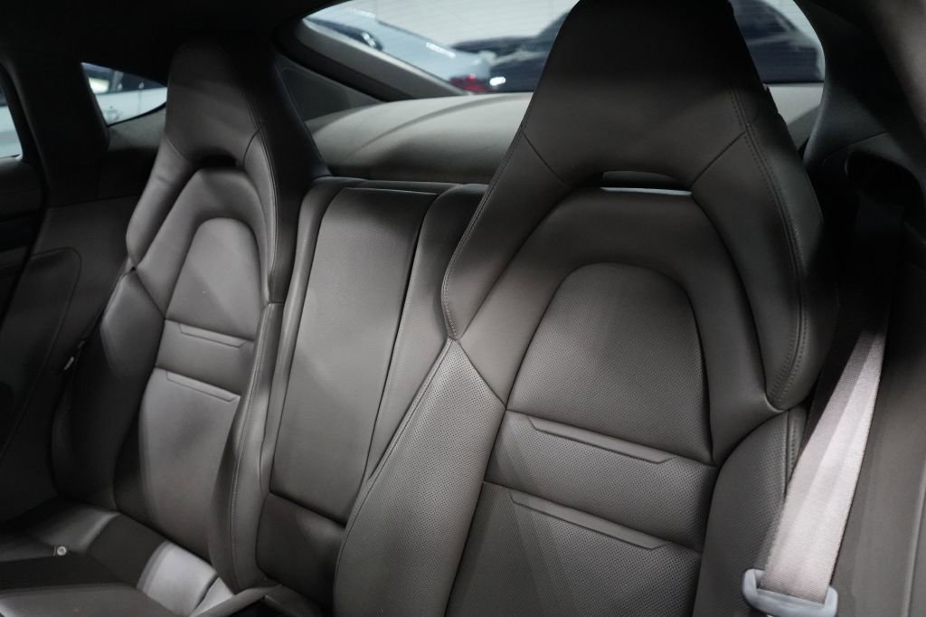 Used 2020 Porsche Panamera RWD image 17