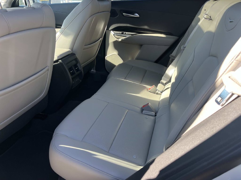 Certified 2023 Cadillac XT4 Premium Luxury w/ Enhanced Visibility Package FWD image 21