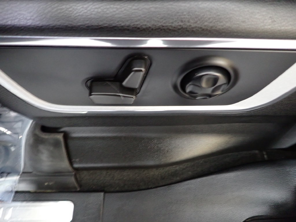 Used 2021 RAM 1500 Laramie AWD/4WD image 22