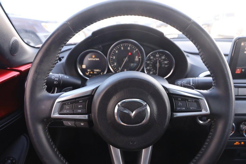 Used 2020 MAZDA MX-5 Miata RF Grand Touring image 10