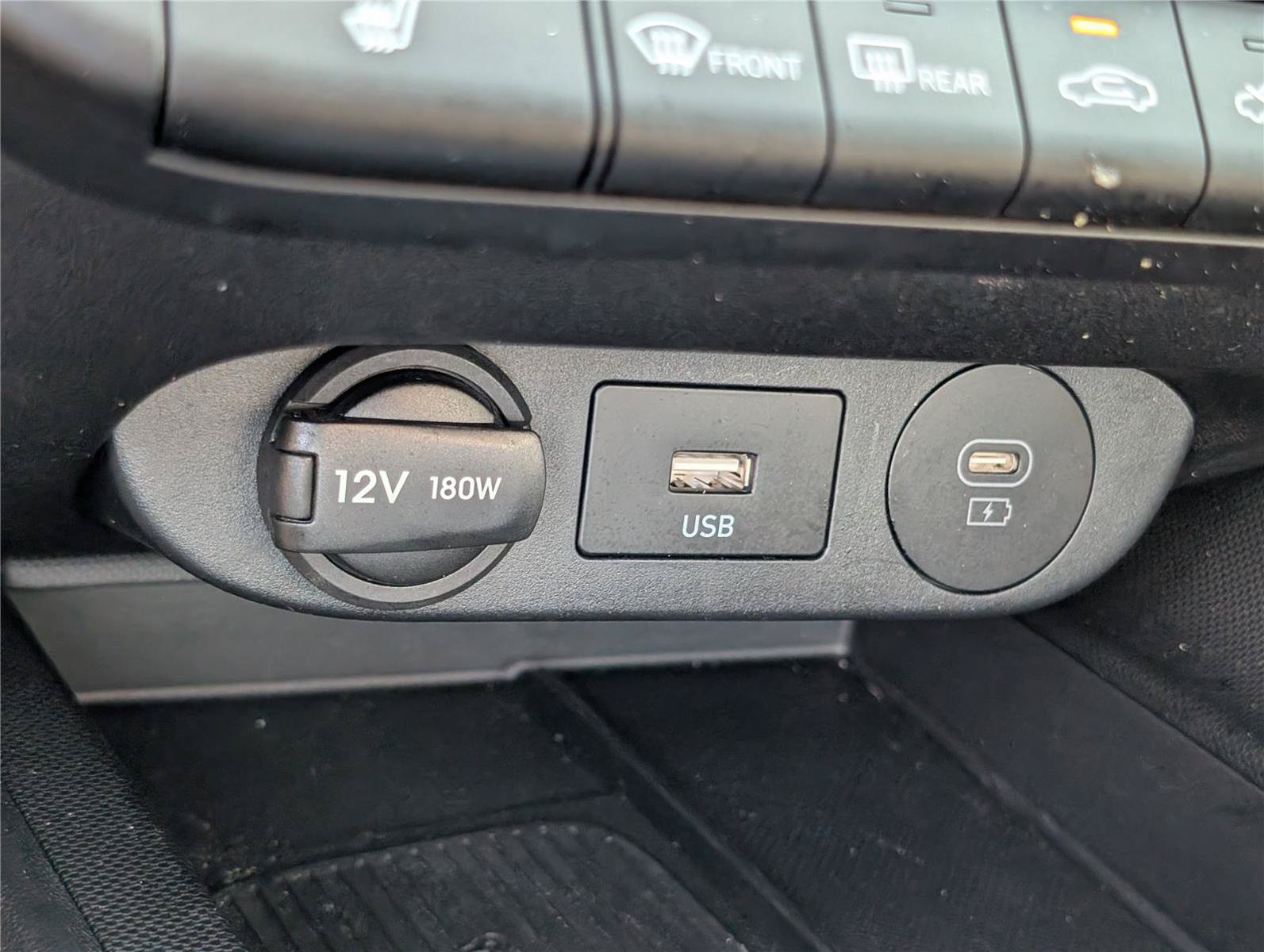 Used 2025 Hyundai Elantra Limited FWD image 26