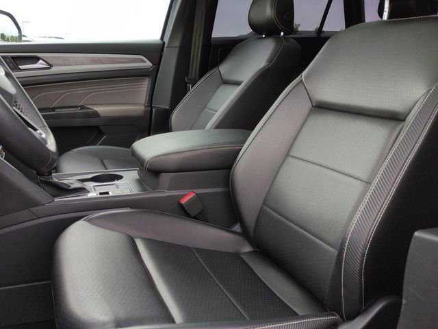 Used 2021 Volkswagen Atlas Cross Sport SE w/ Panoramic Sunroof Package FWD image 29