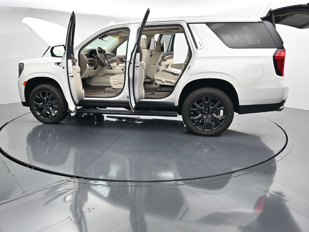 Used 2024 GMC Yukon Denali w/ Advanced Technology Package AWD/4WD image 45