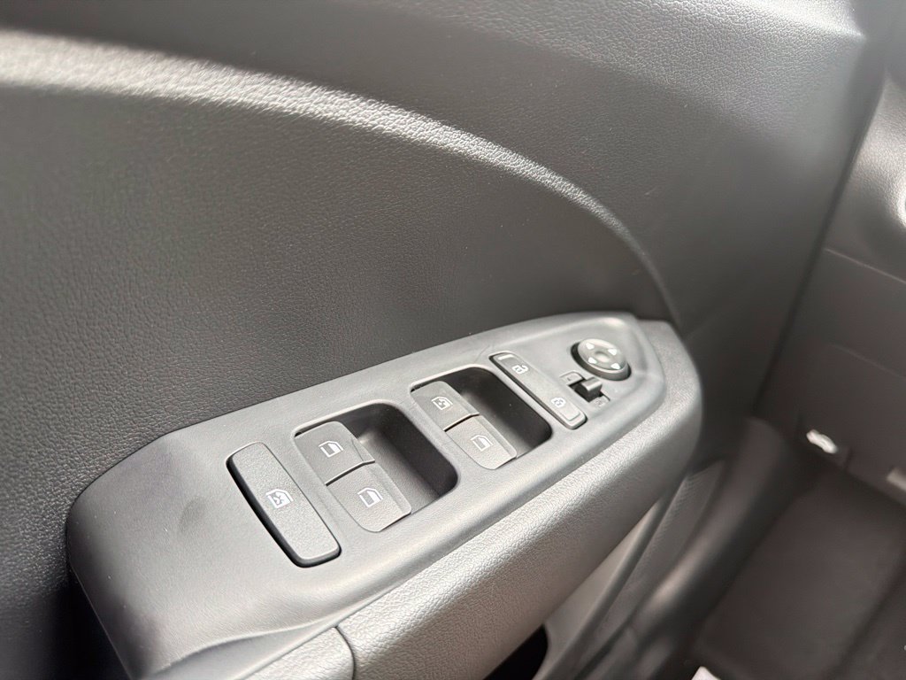 New 2026 Hyundai Venue SEL FWD image 28