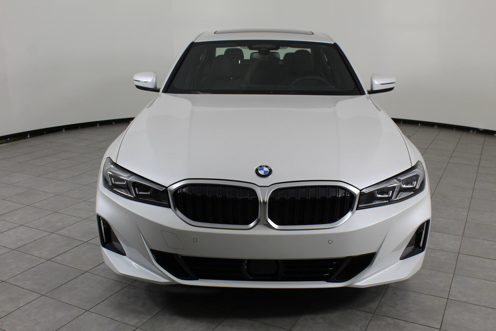 New 2025 BMW 330i Sedan w/ M Sport Package image 3